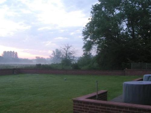 วอร์ทเวลล์ ฮอลล์ บาร์น Bed & Breakfast Wortwell ภายนอก รูปภาพ