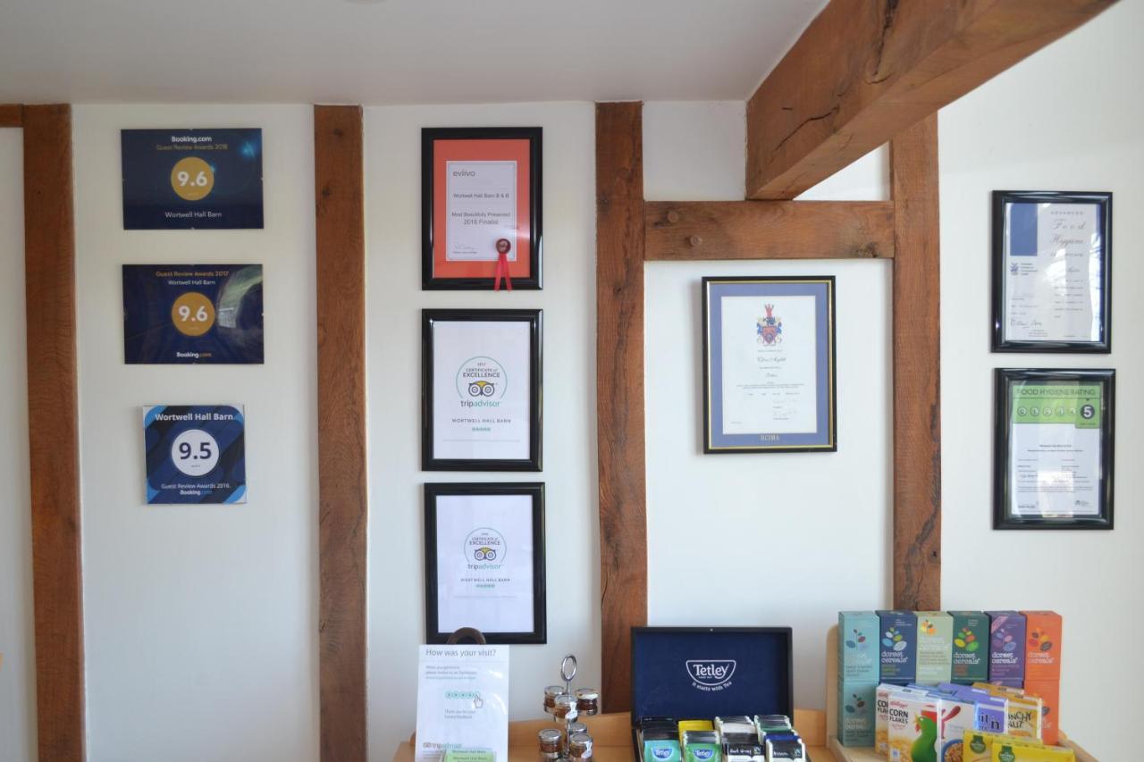 วอร์ทเวลล์ ฮอลล์ บาร์น Bed & Breakfast Wortwell ภายนอก รูปภาพ