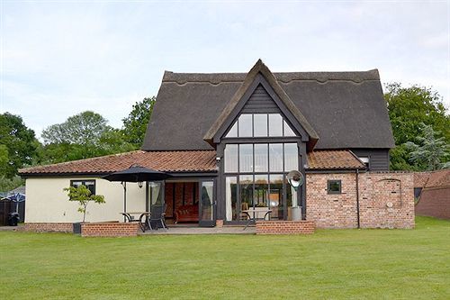 วอร์ทเวลล์ ฮอลล์ บาร์น Bed & Breakfast Wortwell ภายนอก รูปภาพ