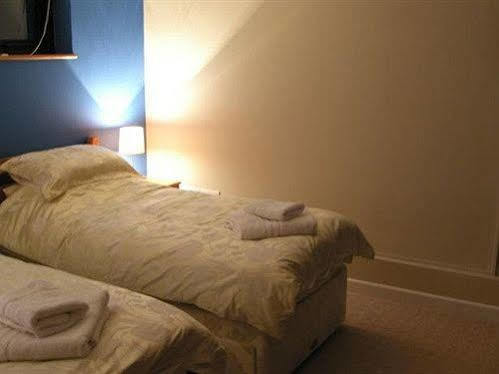 วอร์ทเวลล์ ฮอลล์ บาร์น Bed & Breakfast Wortwell ภายนอก รูปภาพ